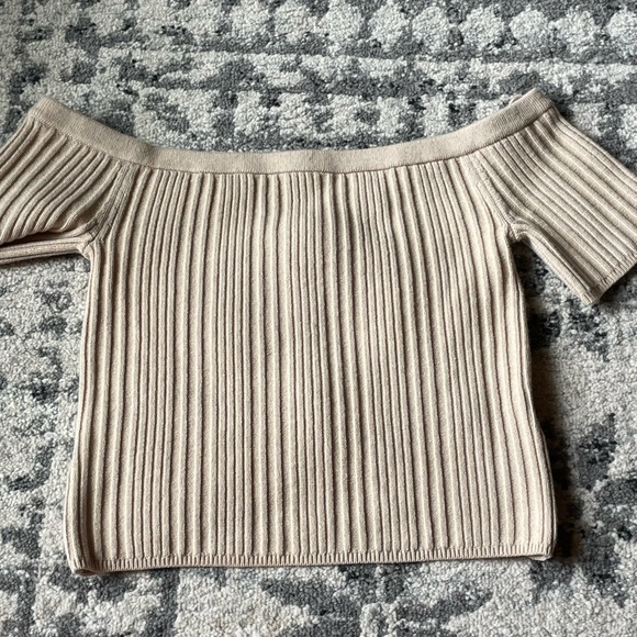 Rib knit off the shoulder top - Picture 2 of 2